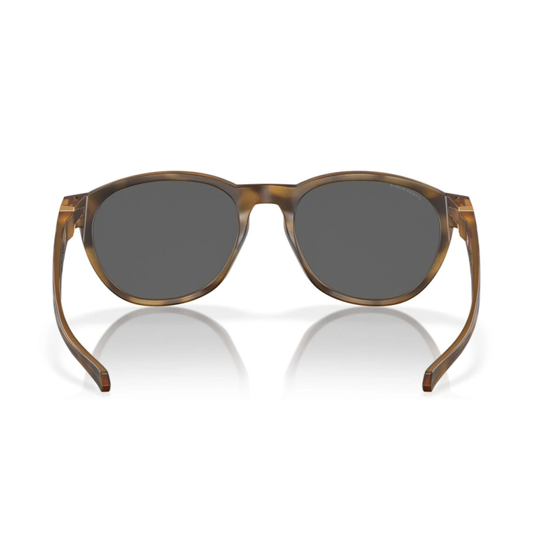 Oakley Man Sunglasses in Saudi Arabia